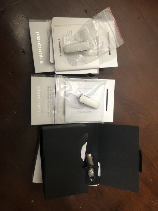 Продам plantronics explorer 500