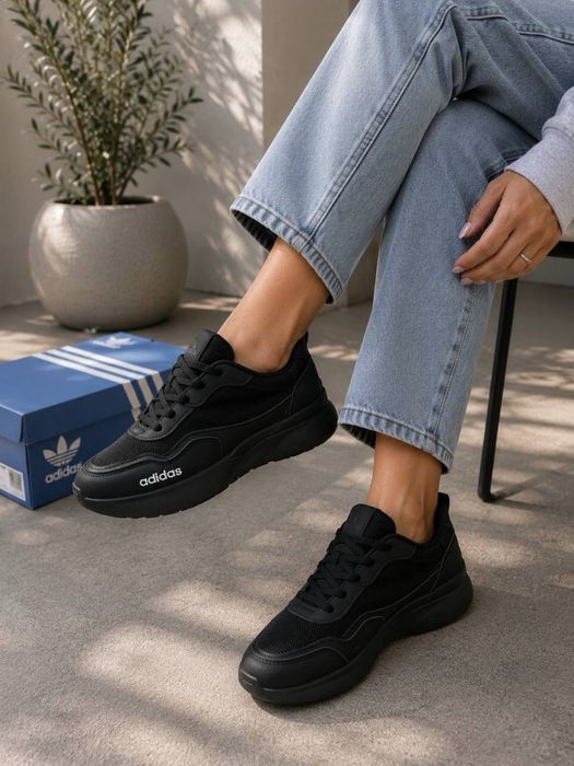 Кросовки женские повседневные 36 размер Черные кожаные кросовки Adidas Практичные кросовки адидас на каждый день