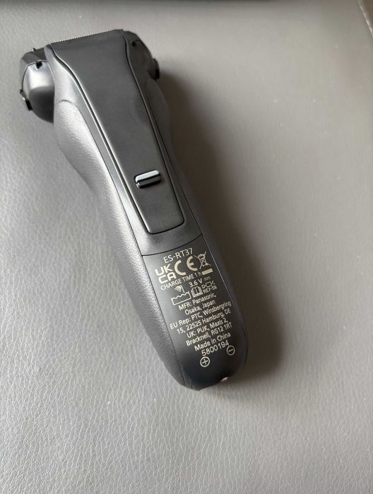 Електробритва Panasonic ES-RT37