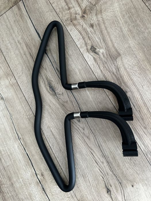 Автомобільна вішалка-тримач для одягу