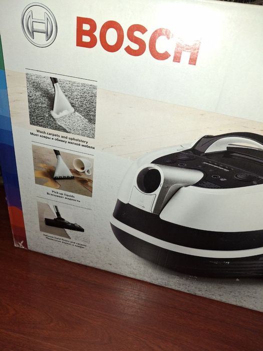 Пилосос Bosch AquaWash & Clean Serie 4