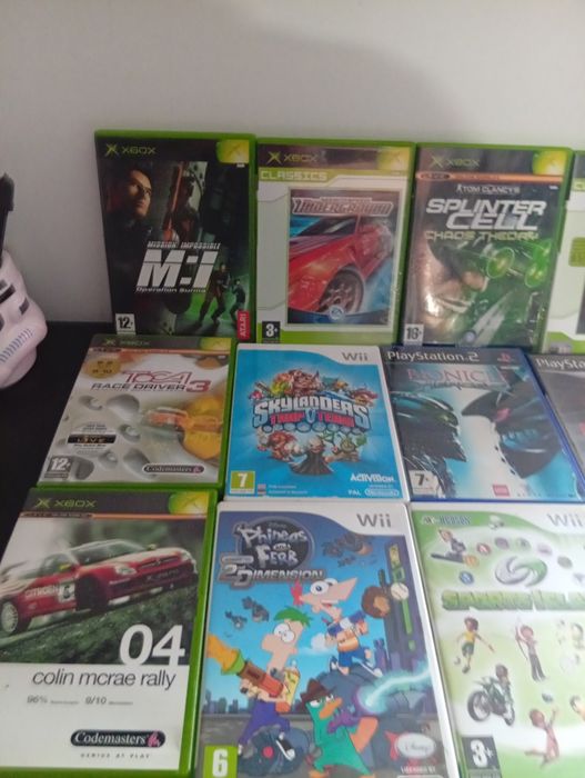 Conjunto de caixas para jogos.