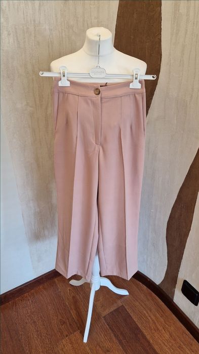 Garnitur z szerokimi modnymi spodniami firmy Purpura