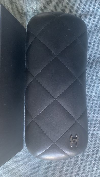 Estojo Chanel para oculos