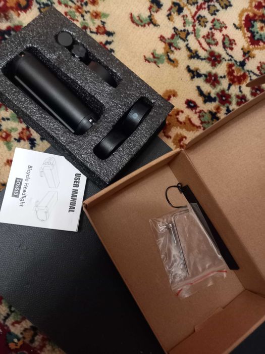 Велосипедная мощная фара (передняя) EOS610.