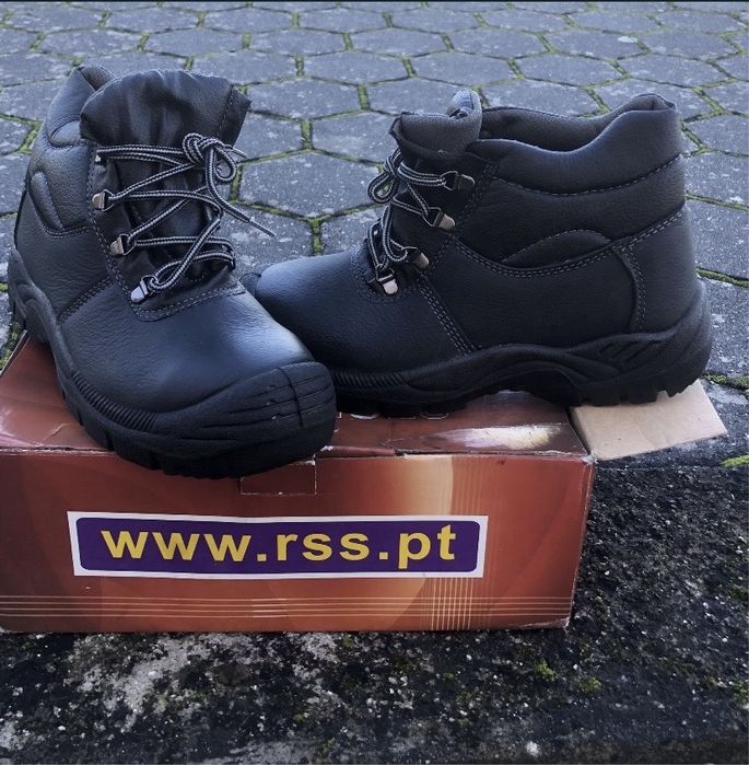 Vendo botas de viqueira de aço novas ,numero 41 .