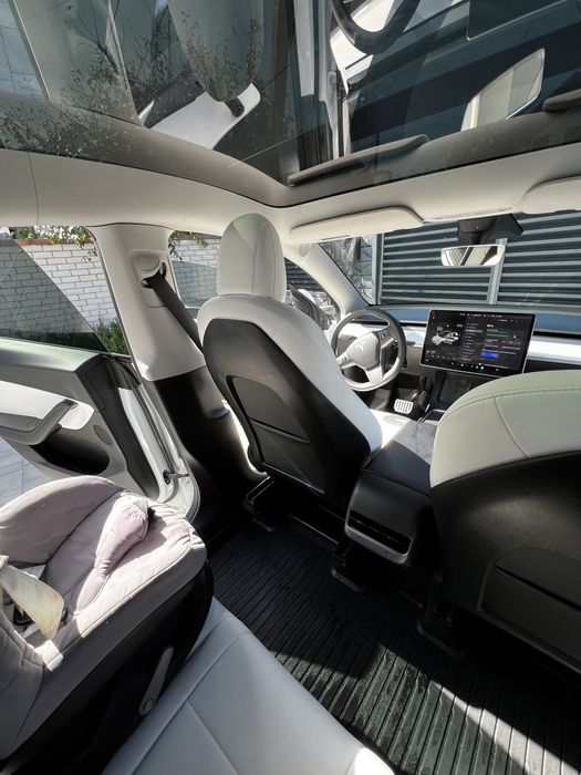 Оренда авто з водієм.Трансфер. Весільне авто,кортеж