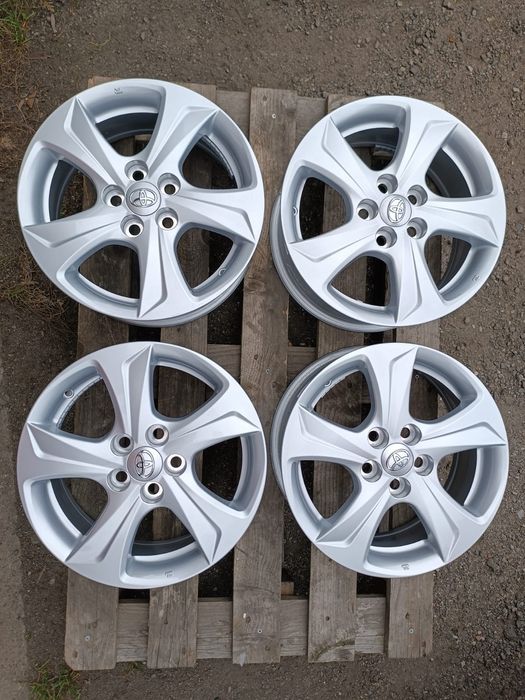 Nowe Alufelgi 15 Toyota Yaris IV Prius 5x100 ET45 Oryginalne