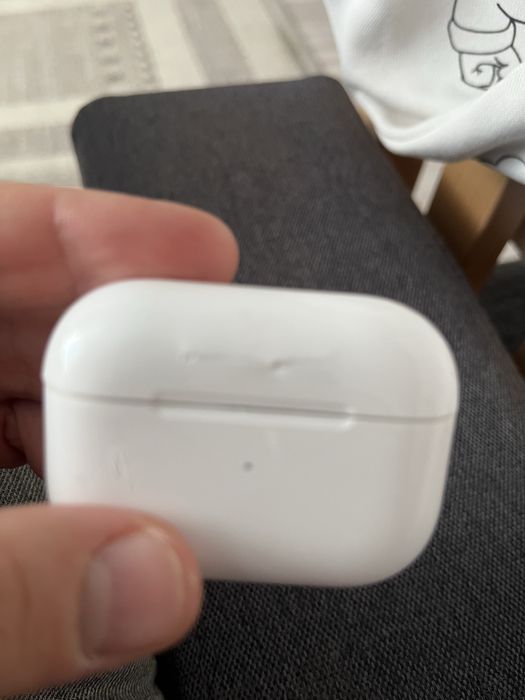 Футляр для Airpods Pro