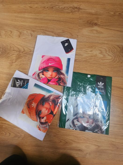 T shirt z laleczkami Nike/Adidas