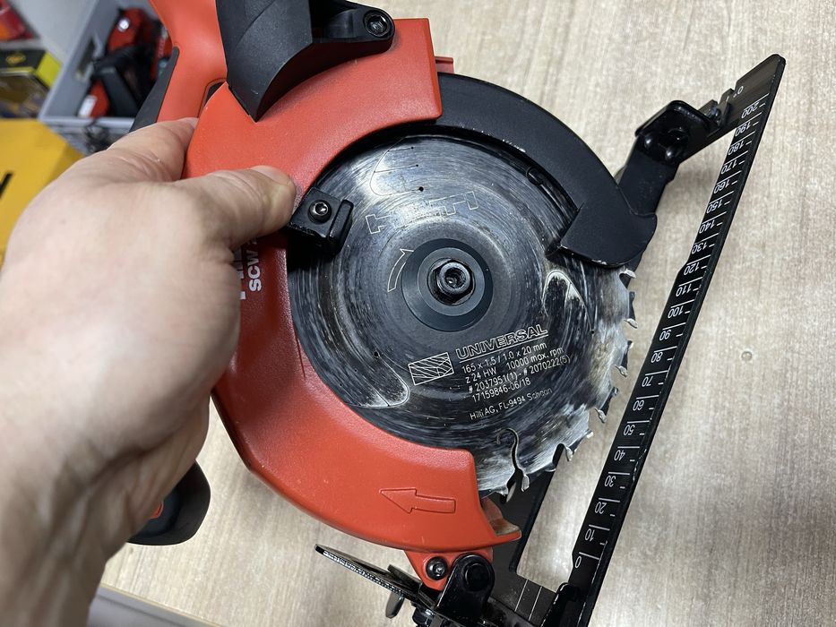 Hilti SCW 22-A / акумуляторна дискова пила Хілті