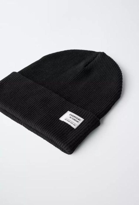 Шапка на дівчинку чи хлопчика чорна  zara