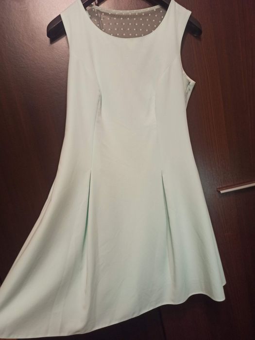 Sukienka seledynowa mini r. 40. Wyprzedaż