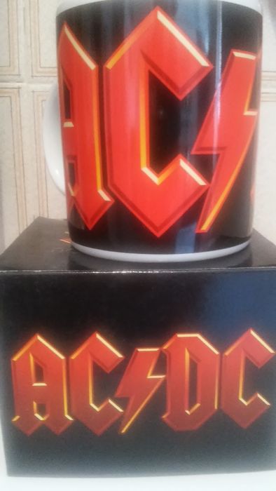 Caneca AC DC64584770135426120