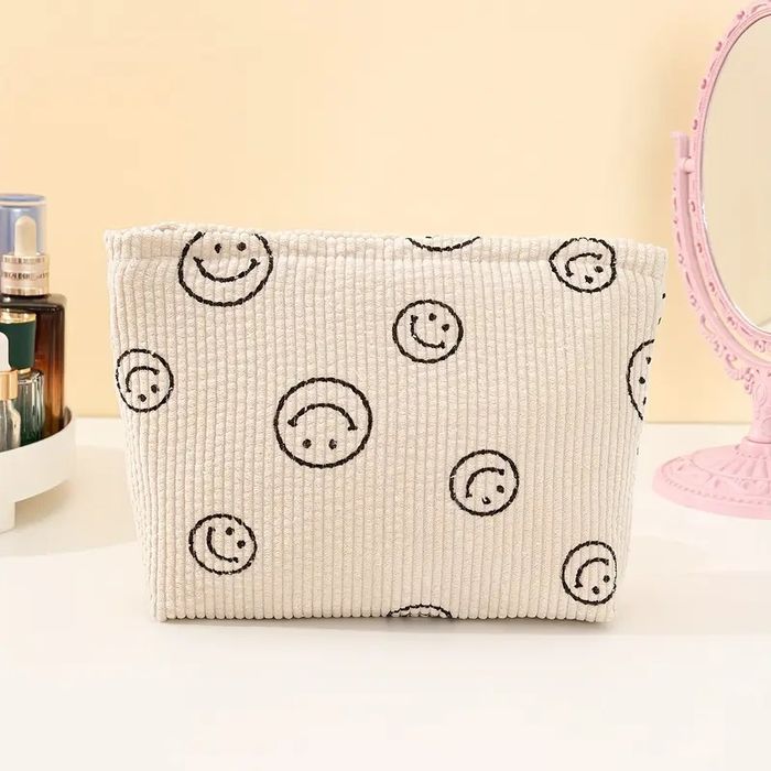 Продаю косметички вілюрові оптом. З принтом смайлика