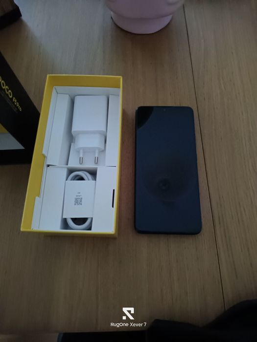 Poco f5 pro 5g 12g RAM 512 rom