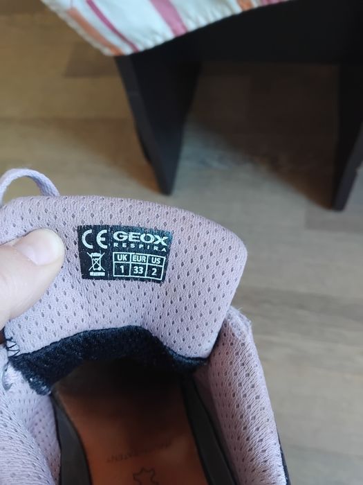 Продам кросовки Geox.