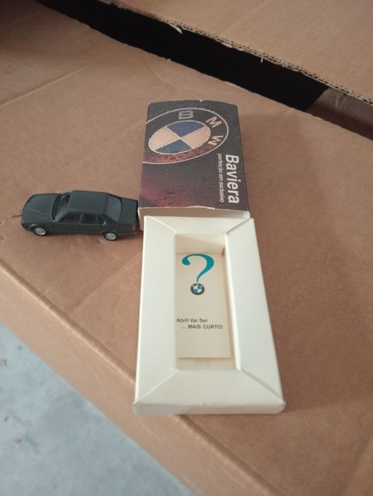 Miniatura BMW 735i E32