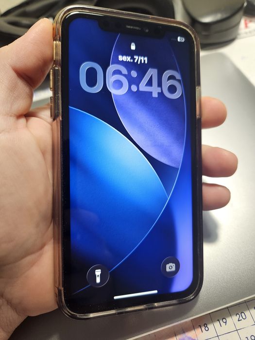 iPhone 11 64gb desbloqueado (bateria nova + lcd novo)o