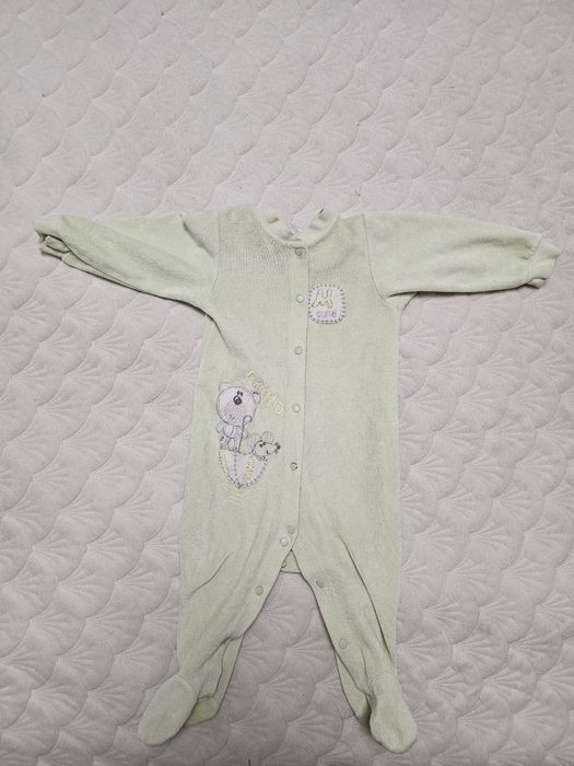 Одежка для немовлят. В гарному стані.