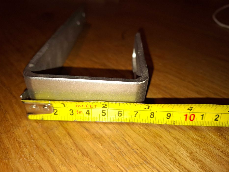 Uchwyt PV hakowy do dachówki, papy, gontu. 230x30x4 mm. 11 sztuk