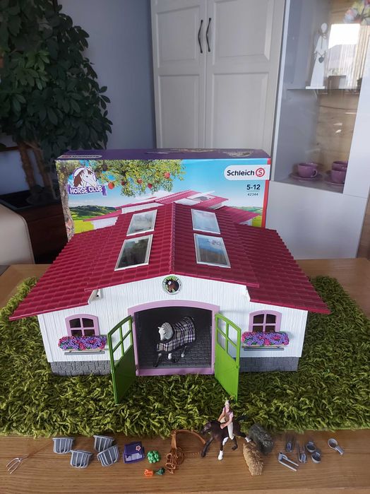 Stajnia SCHLEICH 42344