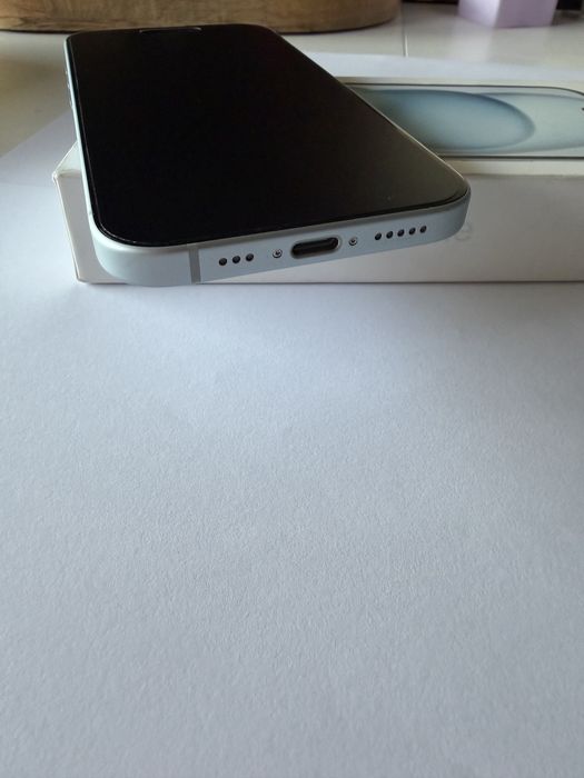 Iphone 15 128 gB niebieski na gwarancji
