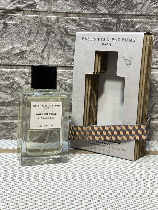 Bois Impérial Essential Parfums для жінок та чоловіків