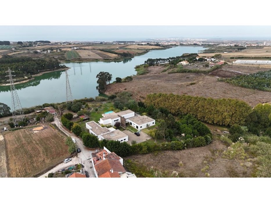 Excelente Moradia / Quinta, área de terreno com 14.600 m2, piscina ...