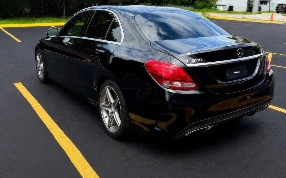 Mercedes-Benz C 300      2017