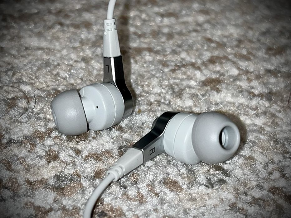 Audiofilskie słuchawki dokanałowe: Denon AH-C 621R