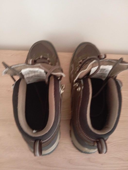 Botas Decathlon Quechua tamanho 43