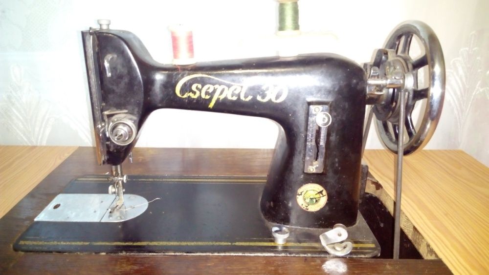 Швейна машинка Csepel 30 - виробництво Венгрія
