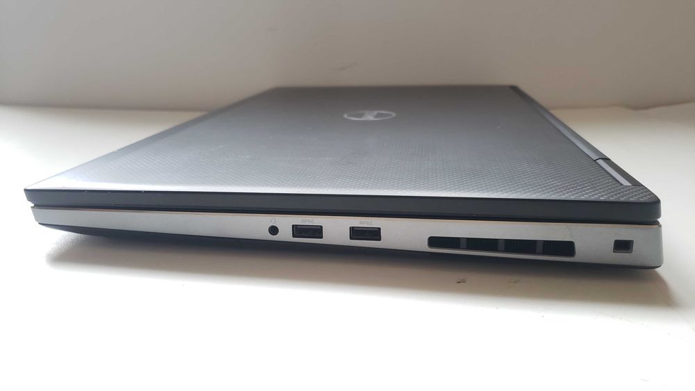 Ноутбук Dell Precision 7730 i7-8850H 32GB 128Gb + 1Tb SSD nVidia 6Gb