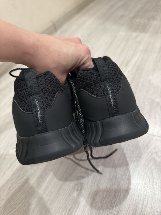 Кросівки Skechers розмір 45