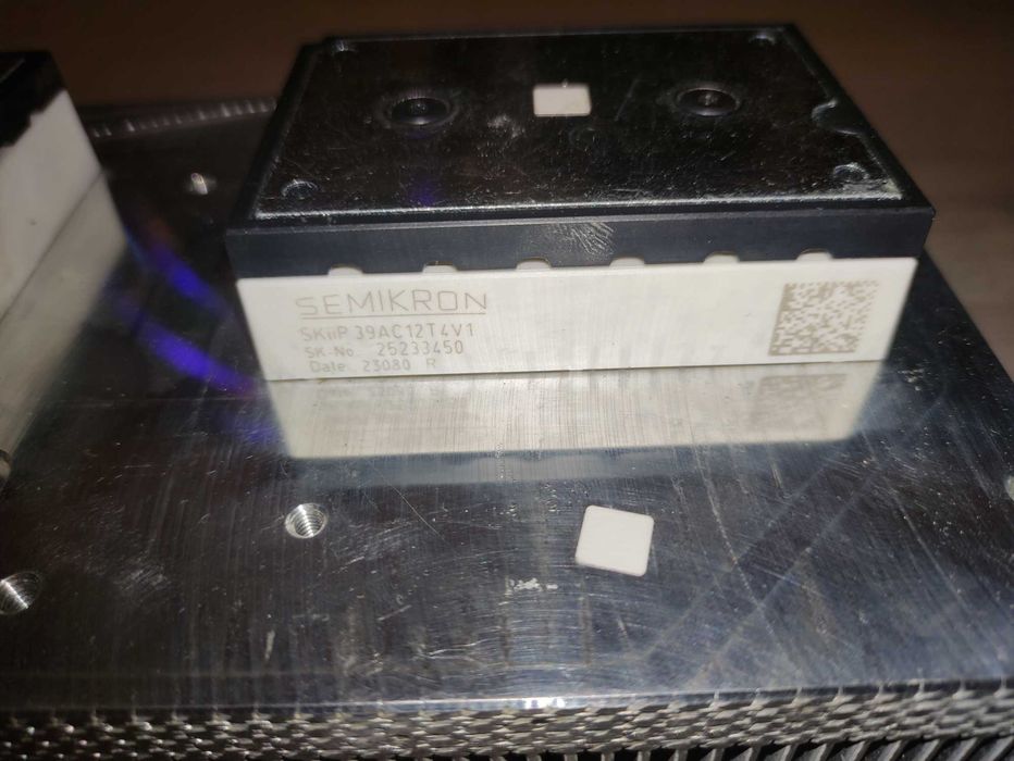 semikron skiip 39ac12t4v1 moduł IGBT 165A 1200V dwie sztuki