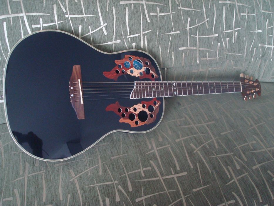 Продам электроакустическую гитару