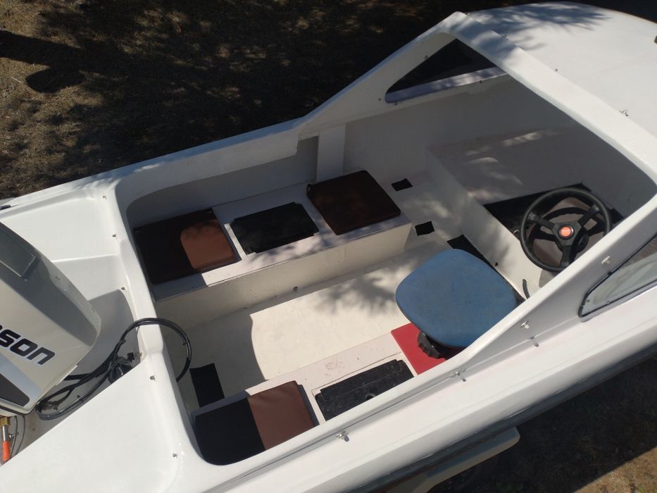 Barco semi cabinado 4,70 m