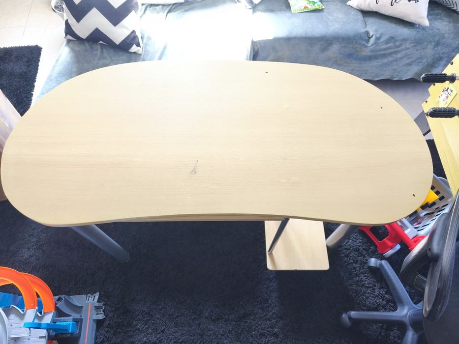 Mesa PC/ mesa centro( valor das duas juntas)