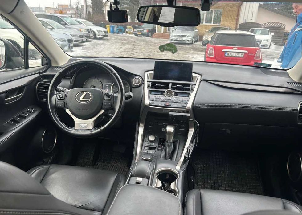 Разборка Lexus NX бампер комплектний