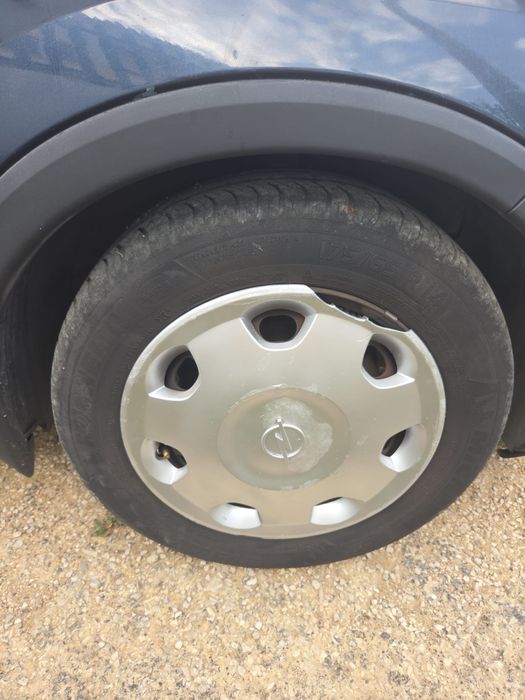 Opel Corsa C - Ano 2000 | 1500 €