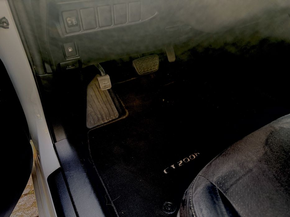 Em excelente estado lexus CT200