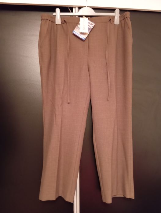 Duże nowe spodnie
