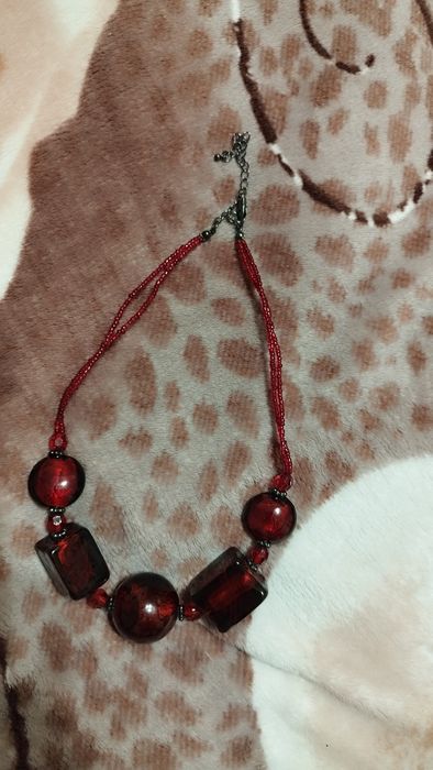 Украшение на шею