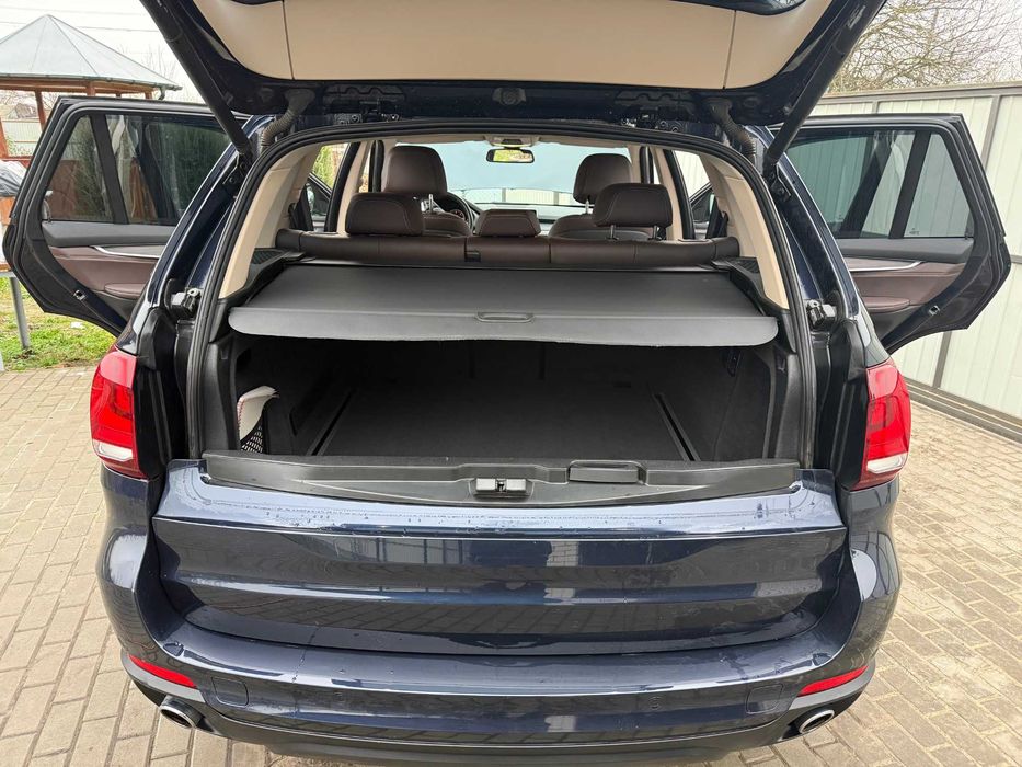 Автомобиль BMW X5