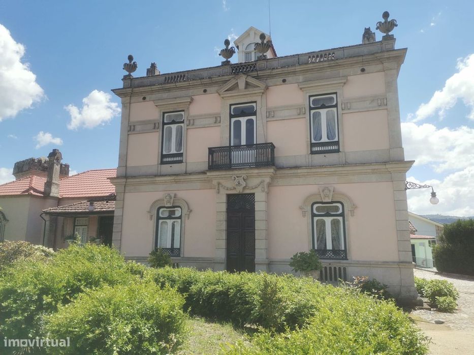 Moradia Independente no Coração de Lamego - Alto Douro Vinhateiro