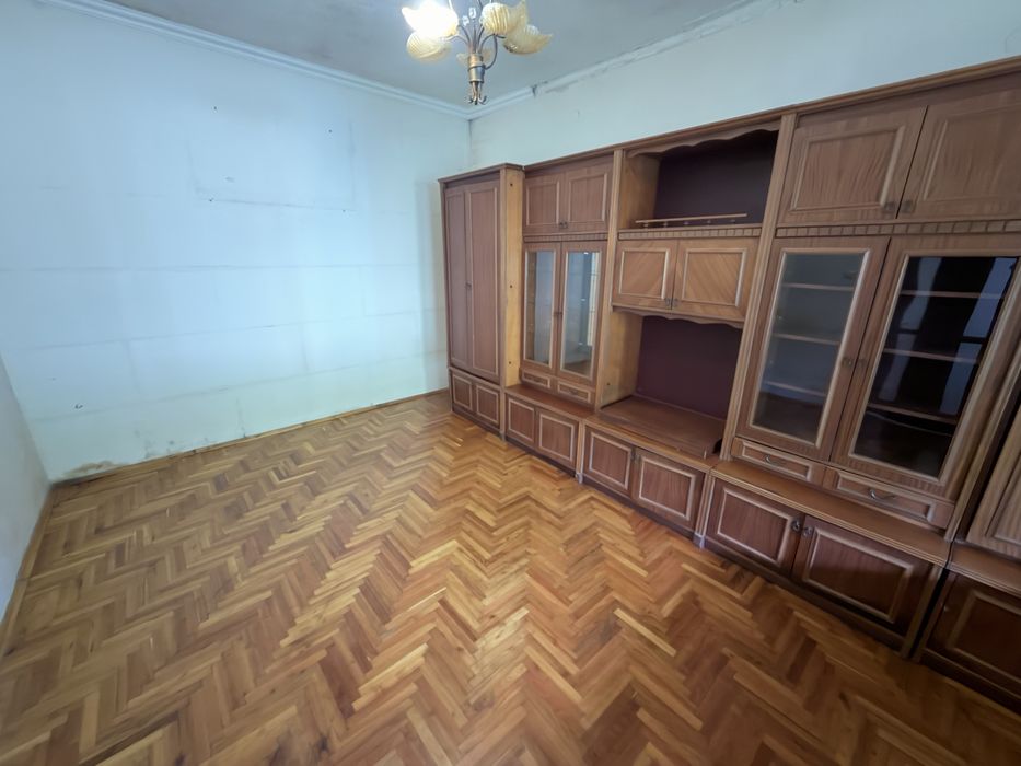 Будинок затишна вулиця Підгоряно