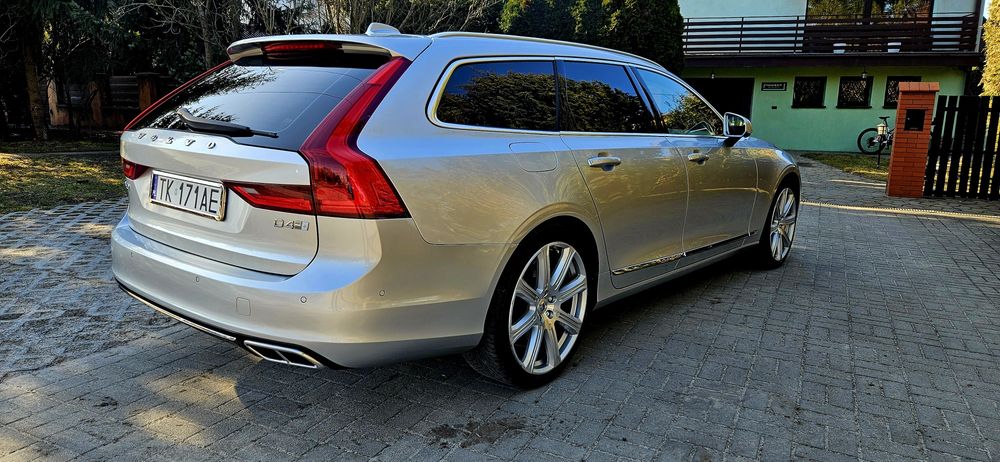 Volvo V90 D4 Inscription Bowers & Wilkins