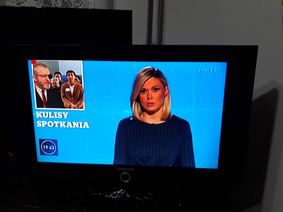 TV z funkcją monitora+pilot