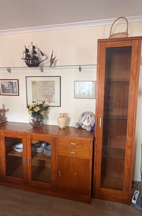 Móvel de sala estar ou jantar